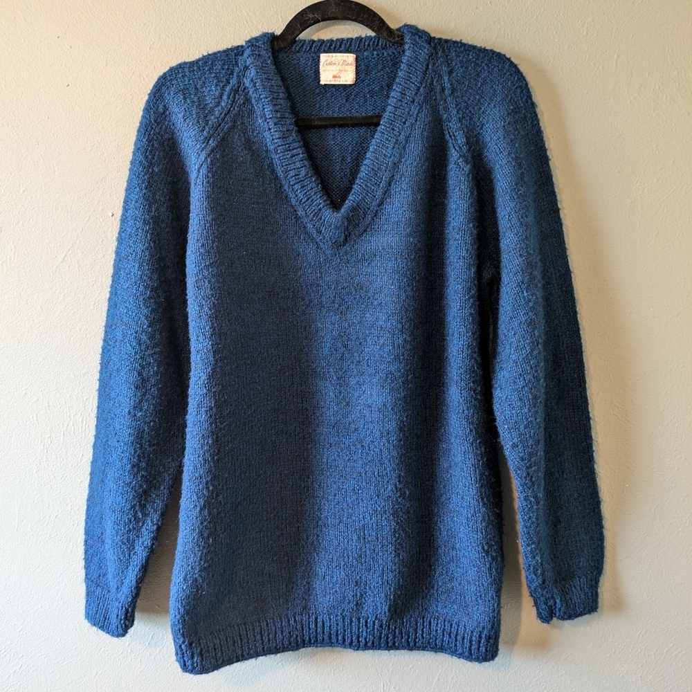 Vintage Hand Made Knit V-Neck Pullover Size M